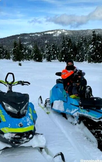 Beyim enjoying in snow😘
