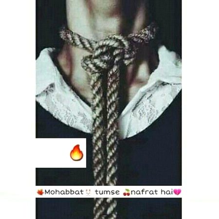 مسلسل جل رہی ہیں___تیری یادیں مجھ میں
یہ میں ہی جانتا ہوں کتنا جھلس گیا ہوں میں
💔