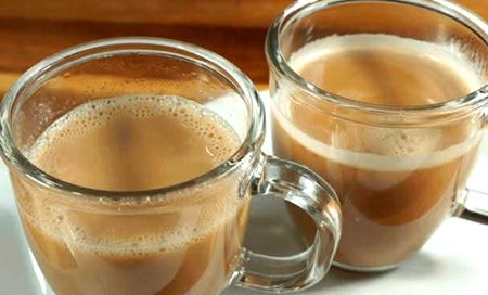 ﭼﻠﻮ ﭘﮭﺮ 😊
ﭼﺎﺋﮯ ﭘﯿﺘﮯ ﮨﯿﮟ ☕
ﻧﮧ ﺟﺎﻧﮯ ﮐﺘﻨﮯ ﺳﺎﻟﻮﮞ ﺳﮯ🥀
ﻧﮧ ﺟﺎﻧﮯ ﮐﺘﻨﯽ ﺷﺎﻣﻮﮞ ﺳﮯ🥀
ﺑﺪﻥ ﺟﺐ ﺗﮭﮏ ﺳﺎ ﺟﺎﺗﺎ ﮨﮯ 🫠
ﻣﯿﮟ ﺍﮐﺜﺮ ﺧﻮﺩ ﺳﮯ کہتی ہوں😊
ﭼﻠﻮ ﭘﮭﺮ 😊
ﭼﺎﺋﮯ ﭘﯿﺘﮯ ﮨﯿﮟ☕
ﻣﮕﺮ!
ﯾﮧ ﺑﮭﯽ ﺗﻮ اِک ﺳﭻ ﮨﮯ 🖤
ﺍکیلے ﭘﯽ ﻧﮩیں سکتی 
ﺗﻤﮩﺎﺭﮮ ﻧﺎﻡ ﮐﺎ ﺍﯾﮏ ﮐﭗ☕
ﮨﻤﯿﺸﮧ ﺳﺎتھ ﮨﻮﺗﺎ ﮨﮯ ☕☕
ﻧﮧ ﺟﺎﻧﮯ ﺗﻢ ﮐﮩﺎں ﮨﻮﮔﮯ💔
ﺑﮩﺎﻧﮧ ﭼﺎﺋﮯ ﮐﺎ ﻟﮯ ﮐﺮ☕
ﭼﺮﺍ لیتیﮨﻮﮞ ﻣﯿﮟ ﺗﻢ ﺳﮯ🥰
ﺗﻤﮩﺎﺭﮮ ﻧﺎﻡ ﮐﮯ😊🌹
ﺩﻭ ﭘﻞ...🌹🥰