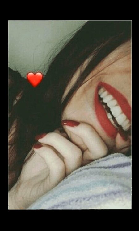 Kuch log mera photo dekh kar itna excited ho jatay hain ki samjh nahi patay ki pehlay like karay ya save✌✌