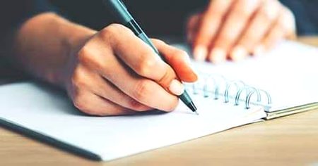 ﻭﮦ ﺑﮭﯽ ﺷﺎﯾﺪ ﺭﻭ ﭘﮍﮮ ﻭﯾﺮﺍﻥ ﮐﺎﻏﺬ ﺩﯾﮑﮫ ﮐﺮ •
ﻣﯿﮟ ﻧﮯ ﺍﺱ ﮐﻮ ﺁﺧﺮﯼ ﺧﻂ ﻣﯿﮟ ﻟﮑﮭﺎ ﮐﭽﮫ ﺑﮭﯽ ﻧﮩﯿﮟ