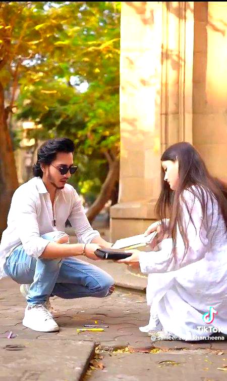 Beautiful People image