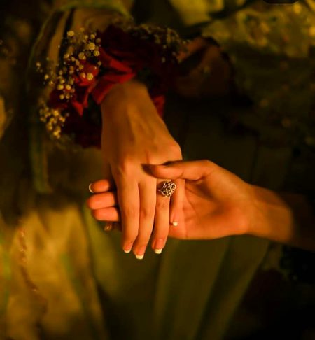 لوگ بڑے ظالم ہیں ، محبت اس سے کرتے ہیں ، جس کی ضرورت ہوتی ہے اور بس اتنی دیر کرتے ہیں ، جتنی دیر وہ ضروری ہوتا ہـے -