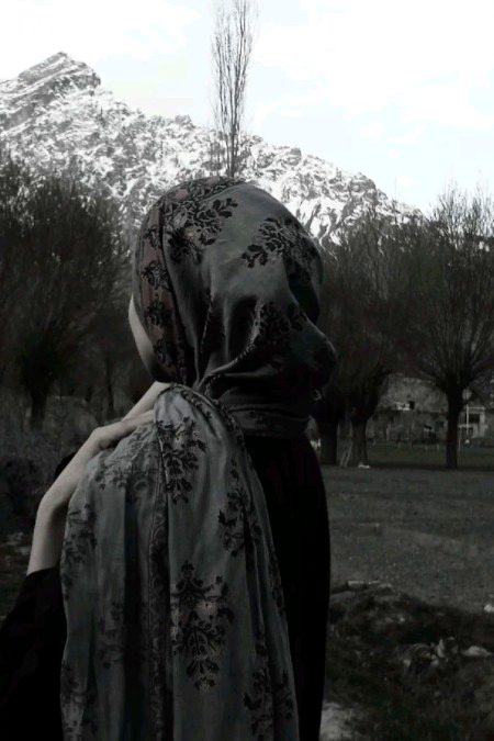 Kisi k waqat guzari mai Kisi ka dil tot sa gaya...