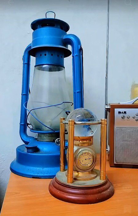 کس کس کو یہ لالٹین یاد ہے ، پرانی یادیں