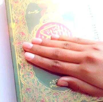 اور جنھوں نے مکرنا ہو وہ قرآن کو ضامن رکھ کر بھی مکر جاتے ہیں۔💯🙁
-دعاطاہر-💔😢