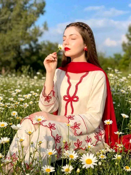 Beautiful People image