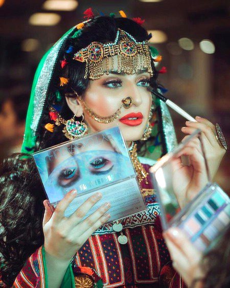 Beautiful People image