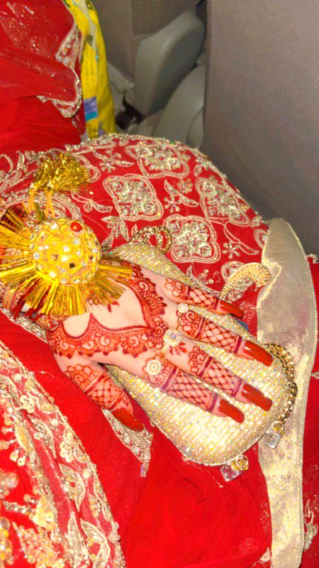 لمبی باتوں سے مجھے کوئی مطلب نہیں.....،،،✌️🔥 
 مجھے تو انکا جی کہنا بھی کمال لگتا ہے...،🫠