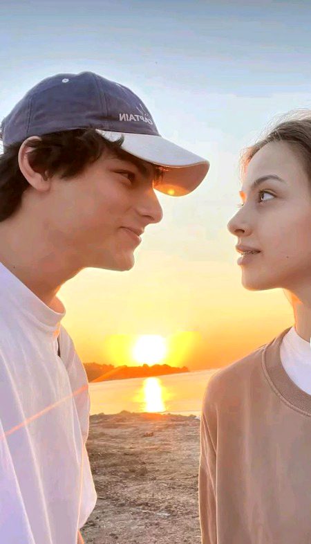 Beautiful People image