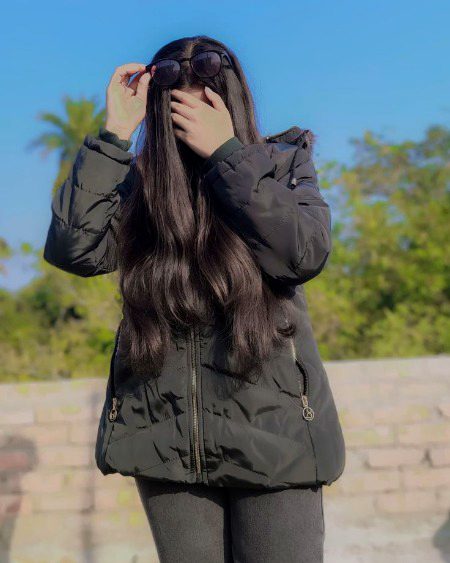 اپنے وقار کو محفوظ رکھیں چاہے آپ کو اپنے کمرے کی دیواروں سے دوستی کرنا پڑے!!🙂