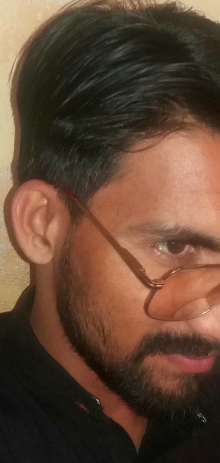 My self  Daniyal  👌