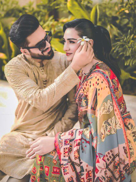 ایسی یکجائی, کہ مٹ جائے تمیزِ من و تُو
تجھ میں کھِلتا ہُوا میں، مجھ میں مہکتی ہُوئی تو