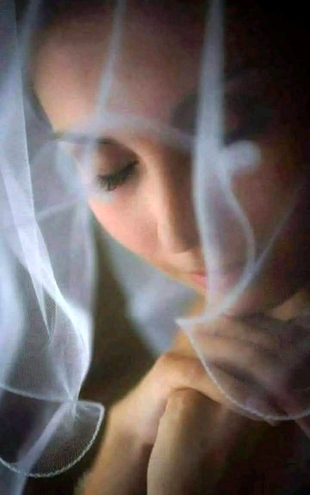 کسی سے کوئی تعلق نہیں ہے تیرے سوا.
میں آج کل تیرے عشق کے اعتکاف میں ہوں۔💔Unzii🥀