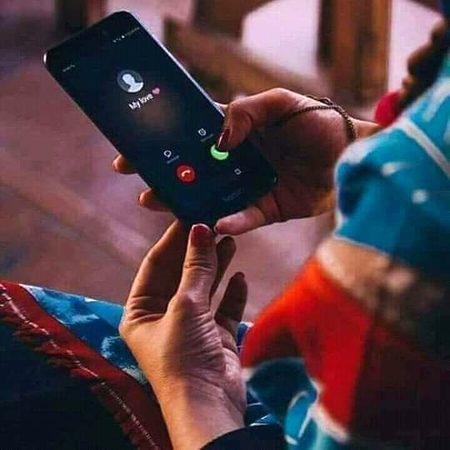 ۔ اسکو بولو ایک خیرات کرے مجھ پہ
اسکو بولو نا __ بات کرے مجھ سے
