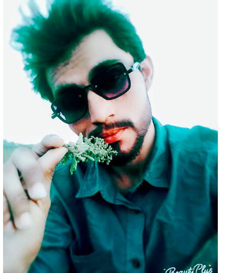 اک روز کوئی آئے گا فرصتیں لے کر
ایک روز ہم کہیں گے ضرورت نہیں رہی 🥀
Tanha Aliyan 💔💔🙏🙏