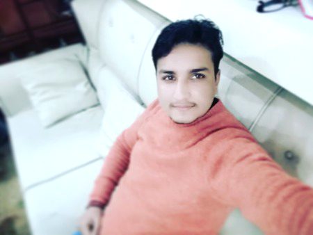 وقت بڑھتا رہا موسم موسم
نئی رت آئی نئے پھول کھلے