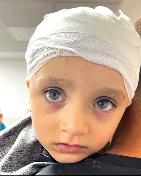 *ہمت نہیں طوفانوں میں جزبوں کو ہمارے چھین سکے*
*جتنا ھم سے الجھو گے ھم اور مچلنے والے ھے*