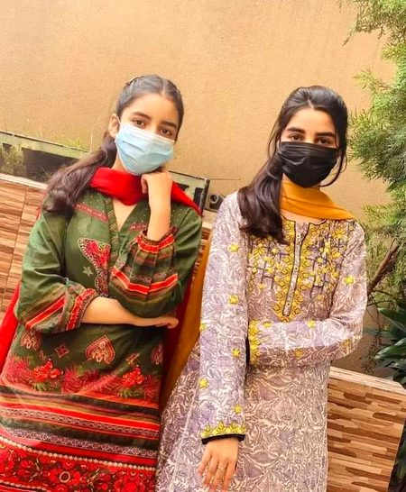 انداز بدلے ہیں انکے کچھ اس انداز سے.
کہ وہ اب بڑے انداز سے نظرانداز کرتے ہیں🔥 Mahii 💔