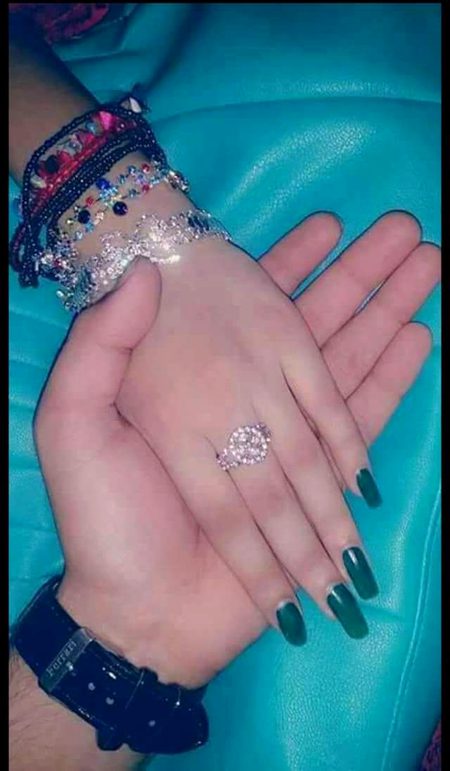 Taray hathon ma mray hath hon tu eshra to kr ma tary sath hn💞💓💗💖