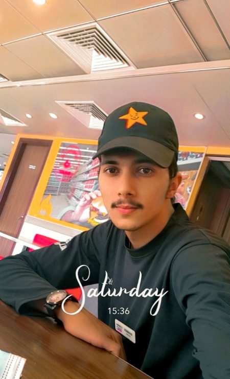 "تنہائی کٹ ہی جائے گی اتنے بھی ہم کمزور نہیں
دہرا کر تمہاری باتوں کو کبھی ہنس لیں گے کبھی رو لیں گے"