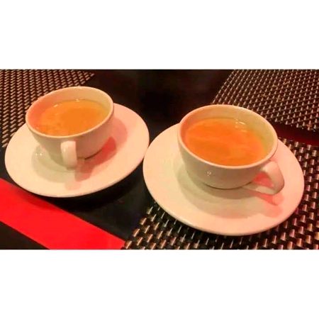 چائے ہو یا جزبے ٹھنڈے پر جائیں تو لزت کھو دیتے ہیں اپنے پیاروں سے گلہ کیجیےاور ان کو خود سے گلہ کرنے دیجیے تعلقات مضبوط رہیں گے 🥀