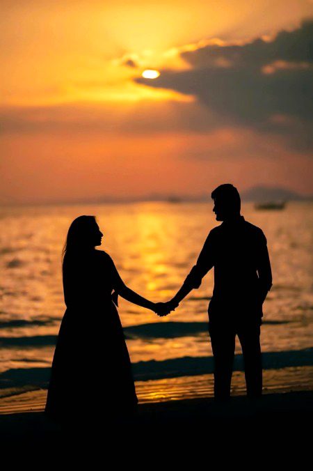 تجھ سے ملے بغیر دسمبر گزر گیا 🖤