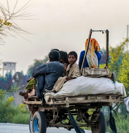 || خستہ دِلی کا دُکھ بھی اپنی جگہ ہے لیکن
بَستی میں سب سے پہلے, میرا مکان ٹوٹا 🥀