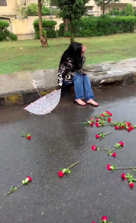 دل تو دکھ کے بادلوں سے بھر گیا ہے 
 آنکھ اب بھی بارش کی طرح برستی ہے
It's raining🌧️💞