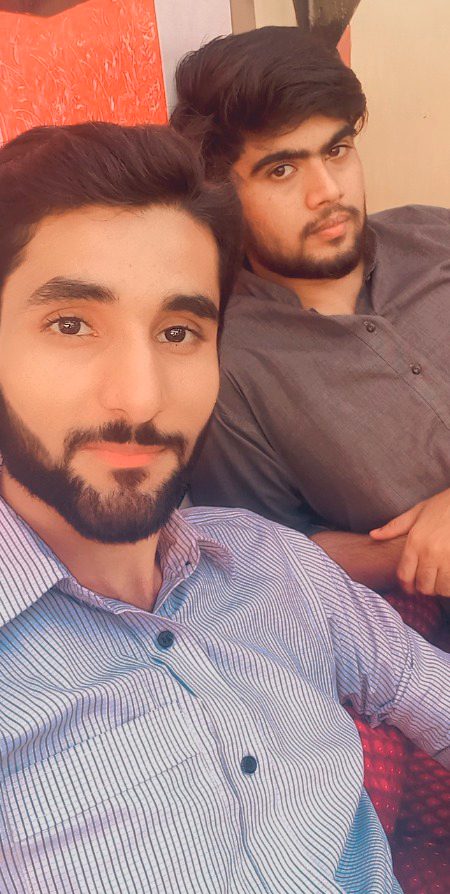 خوشیاں تقدیر میں ہونی چاہئیں
....
تصویر میں تو ہر کوئی مسکراتا ہے
😑😐❤️