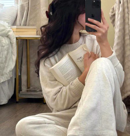 -As long as you are comfortable with yourself, you shouldn't care about the opinion of others... 🫰🏻🫶🏻