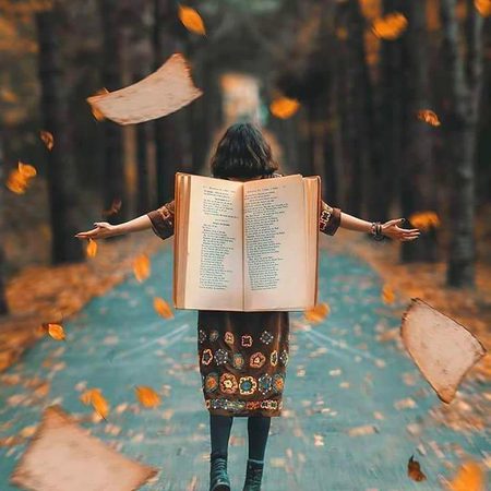 میری مثال کہ میں اجنبی زباں کی کتاب 
تمہارے چھونے سے ہوتا ہے ترجمہ جس کا