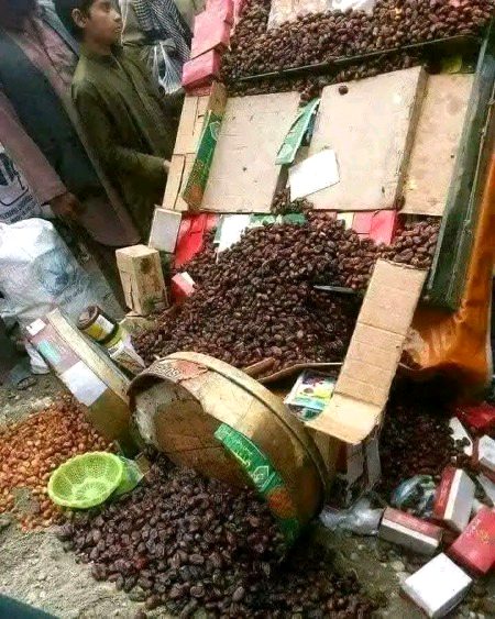 انگریز تو چلے گئے یہاں سے لیکن تعلیم کے نام پر جو نمونے ہم پر مسلط کیے گئے، ان کی خمیازہ ہم برسوں بعد بھی بھگت رہے ہیں.💔💔💔