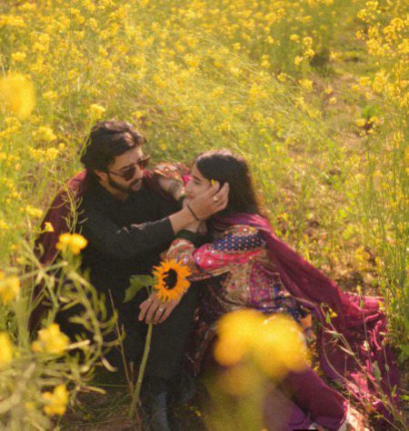 ذرا سا بیٹھ، ابھی اور بات کر مجھ سے
حسین شخص، میرا دل نہیں بھرا تجھ سے
🫀👀