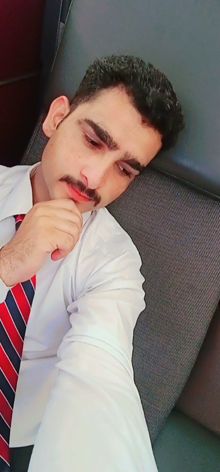 ایک بے نام اداسی سے بھرا بیٹھا ہوں __
آج دل کھول کے رونے کی ضرورت ہے مجھے __
Right now in bussiness class .p1