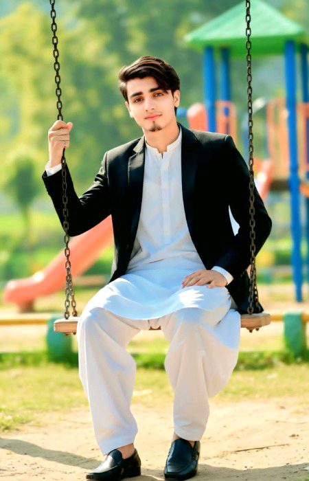 Beautiful People image