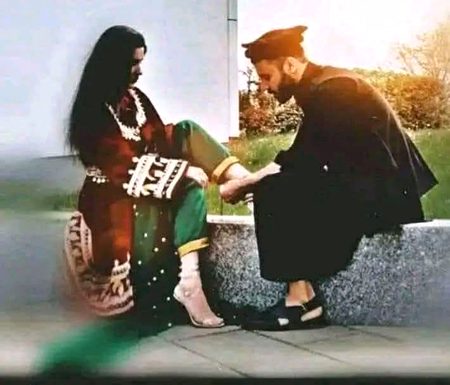 : ="دوستی❤ کا حق ❤دل سے ادا کریں گے ❤
👈تجھے❤نہ کبھی ❤دل سے جدا کریں گے،👉
👈یہ وعدہ ❤ھے سی👉
" ھمارا تم❤سے️❤️
👈تم" تھوڑی سی وفا کروګه❤ "ھم❤وفا کی انتہاکریںگے👉