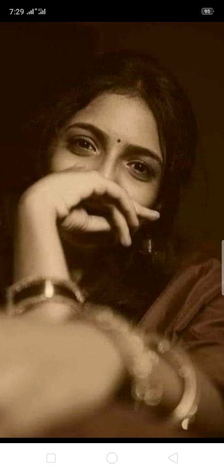 ابھی نہ چھیڑ محبت کے گیت , اے مُطرِب
ابھی حیات کا ماحول ، خوش گوار نہیں🔥 Mahii 💔