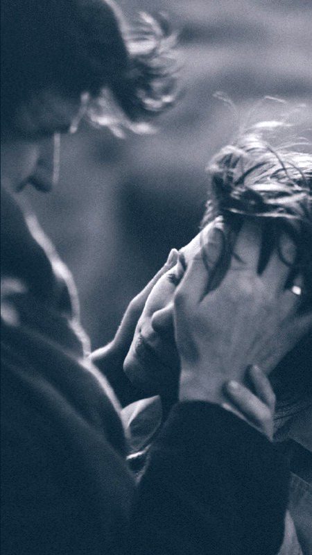 ❤ *وفا کرنا بھی سیکھو عشق کی نگری میں*
*صرف دِل لگانے سے، دِلوں میں گھر نہیں بنتے*❤