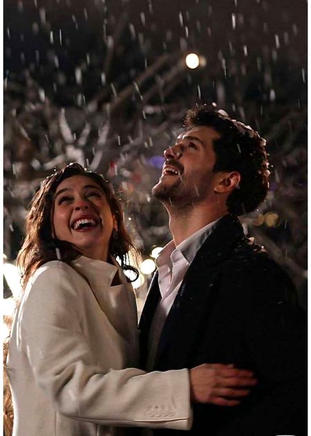 اُسے پتہ ہی نہیں تھا سلیقہ محبت کا_🌹🌼💫
میں نے چاہ کر بتایا اُسے، ایسے چاہا کرتے ہیں_❤
_ZaiN_