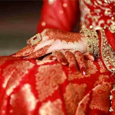 احساس کے ترجمے نہیں یوتے 🥀
ان کو بس محسوس کیا جاتا ہے ❤️❤️🖤🥀