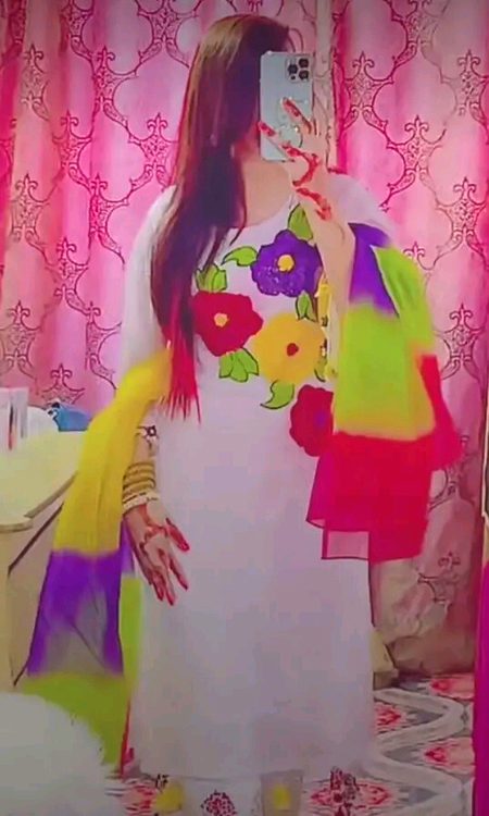 Beautiful People image