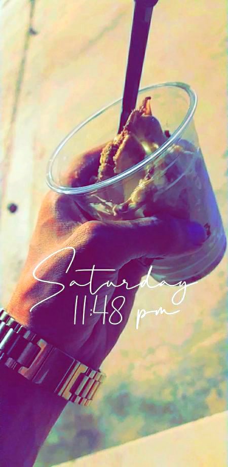 اک بار پھر سے رنگ اڑیں گے رقیبوں کے 🙂🖤 ہم لوٹ آے ہیں محفل میں دوبارہ😍🌚 -