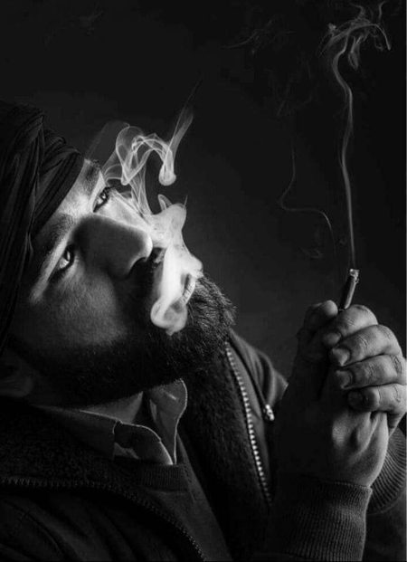 آپ کے ساتھ سگریٹ پینی ہے
ایک ملاقات ساتھ رکھیں ؟🔥🚬