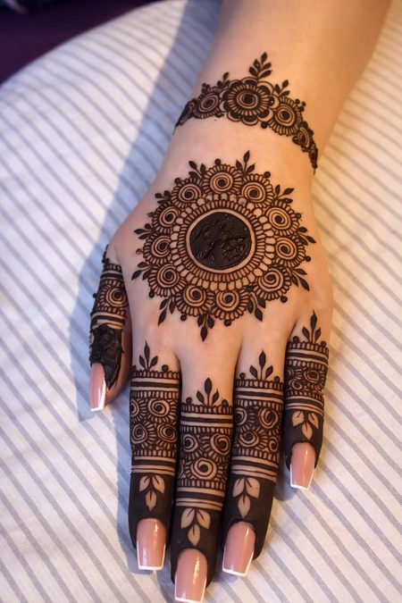 Mehndi Design image