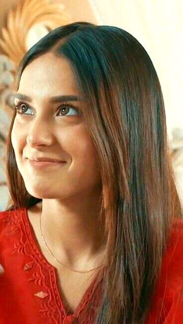 Iqra Aziz