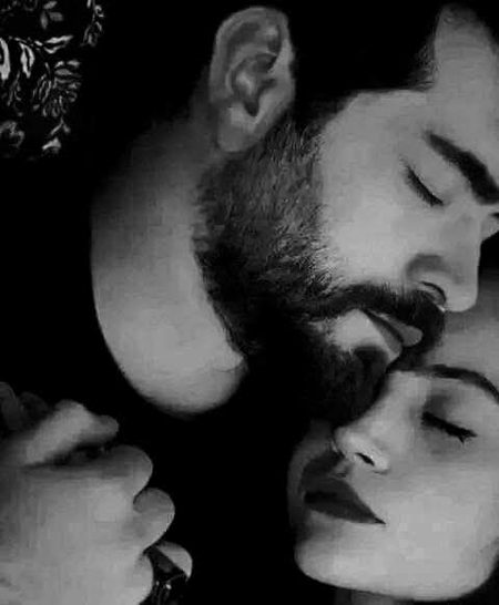 میرے بےترتیب الفاظ کُچھ بھی ہوں،  
میرا تذکرہ تُم ہو!
تشریح تُم ہو.
مُحبت تُم ہو💔Unzii🔥