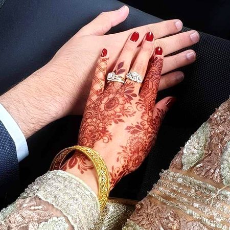 💖
تم ۔۔۔!
طلب کی وہ حد ہو 
جس کے آگے سب کچھ بے معنی ہے❤Husband g👑💞