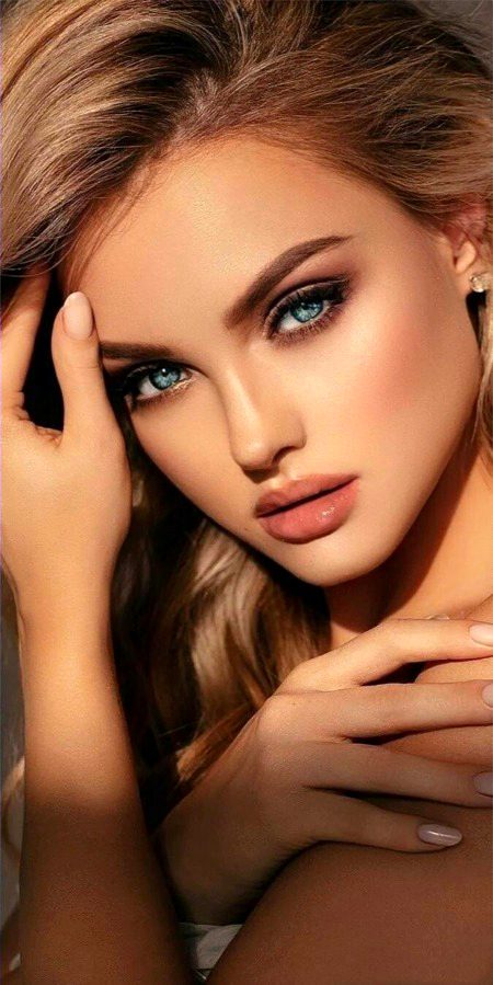 Beautiful People image