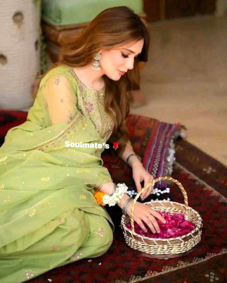 Beautiful People image